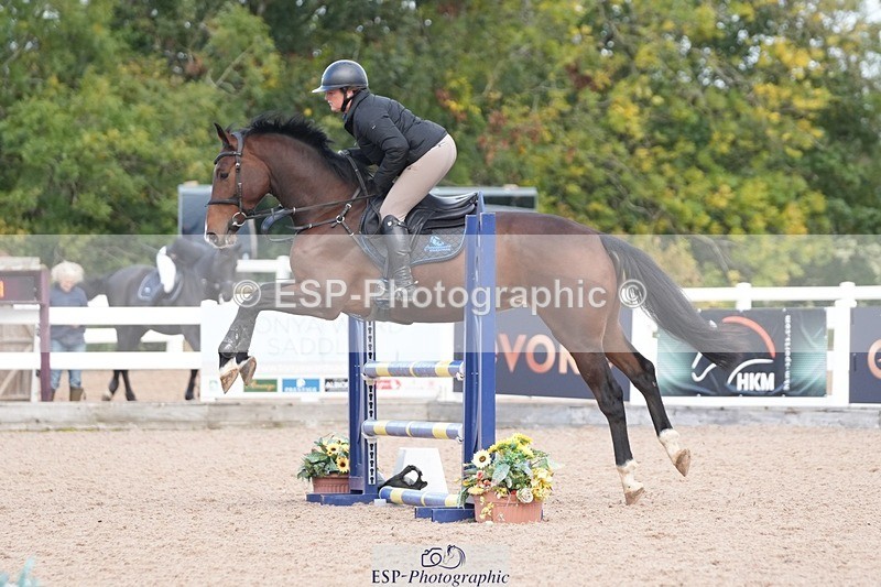 251005-101408-02491 - Cls 22 British Novice and 90cm