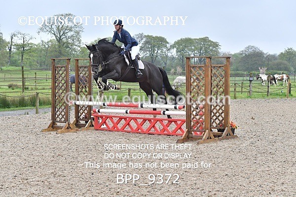 BPP_9372 - CLASS 32 MON Club/ Unaffiliated 70cms Open