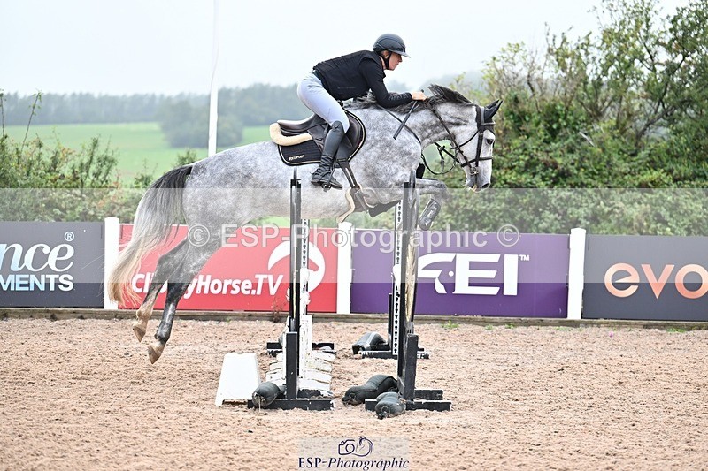 250917-104218-00119 - Cls 1 British Novice and 90cm Open