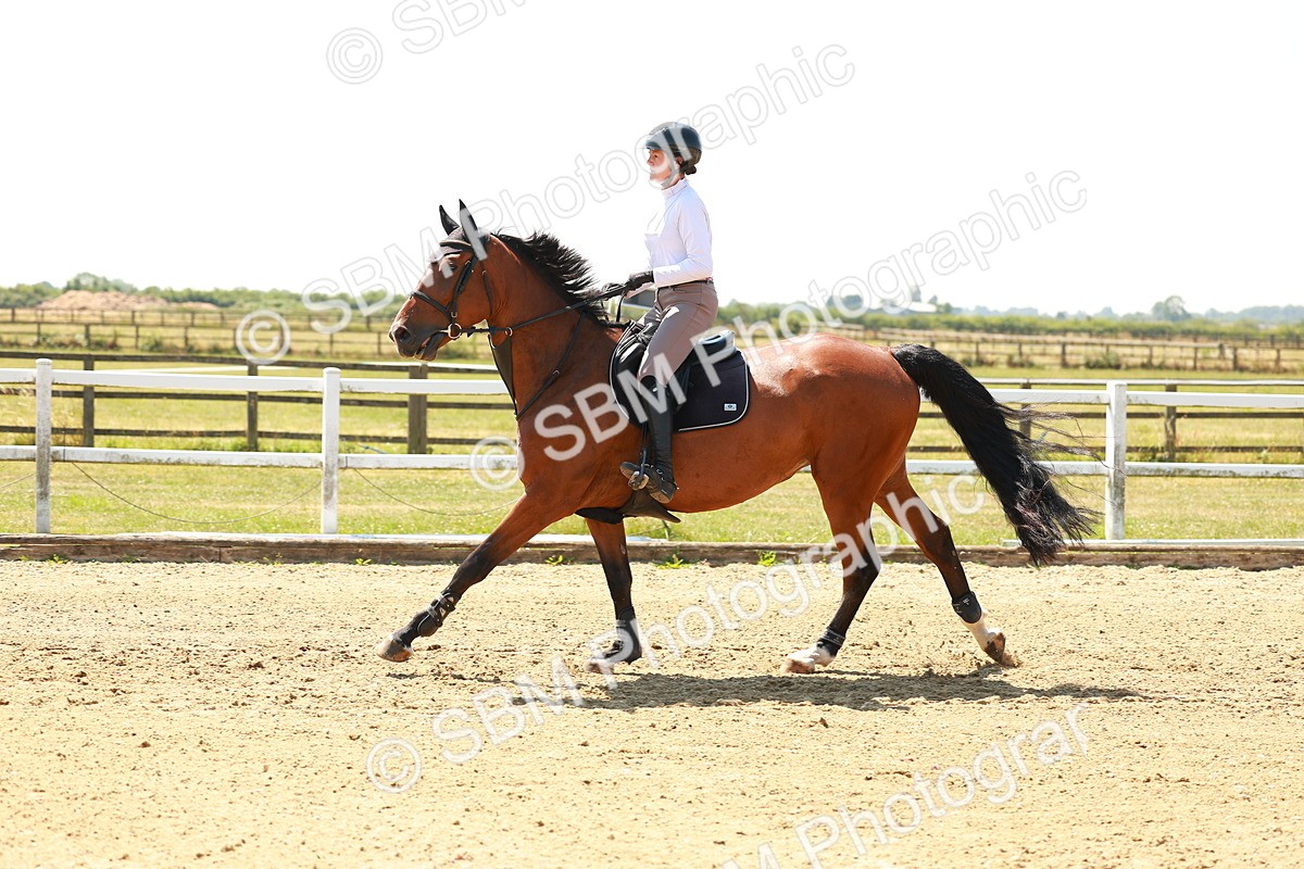 SBM_001554 - Class 4 - Senior Newcomers - 1.10m