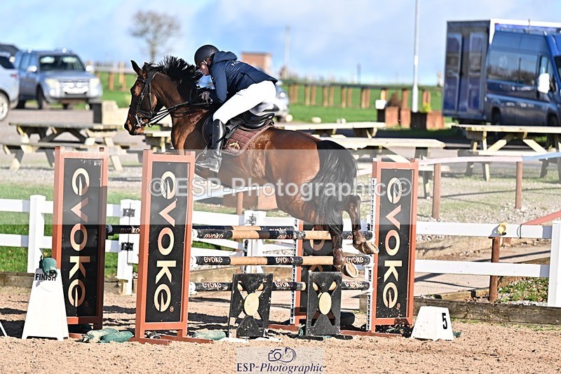 251119-132418-00460 - Cls 4 Newcomers and 1.10m Open