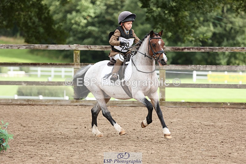 240822X-092435-00499 - 40cm R1 8.30 to 9.30