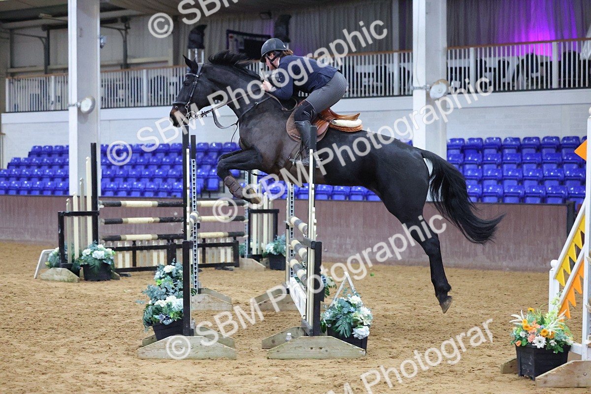 1I0A4763 - Class 9 - Senior Newcomers/ 1.10m Open