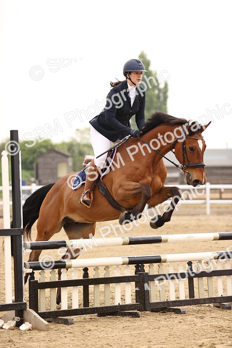  - Class 15 - Senior British novice - 90cm