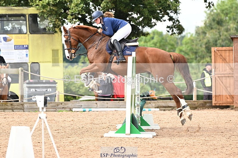 240908A-134304-04071 - Cls 15 U21 Intro 90cm-1.00m  Team Comp
