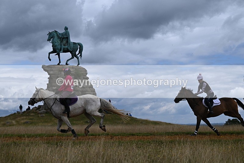 DSC_7205 - Time at Statue 12:45 to 13:15