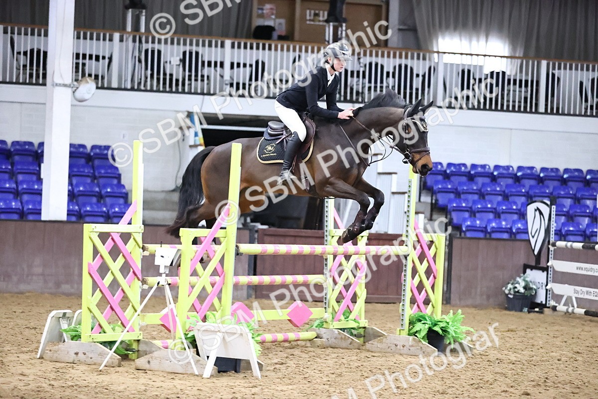 SBM_005712 - Class 17 - Senior Newcomers 1.10m