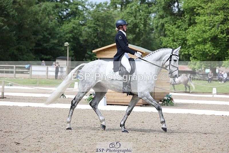 240524-110017-07564 - 267-VAN_KAUNITZ-Jemima_Howden