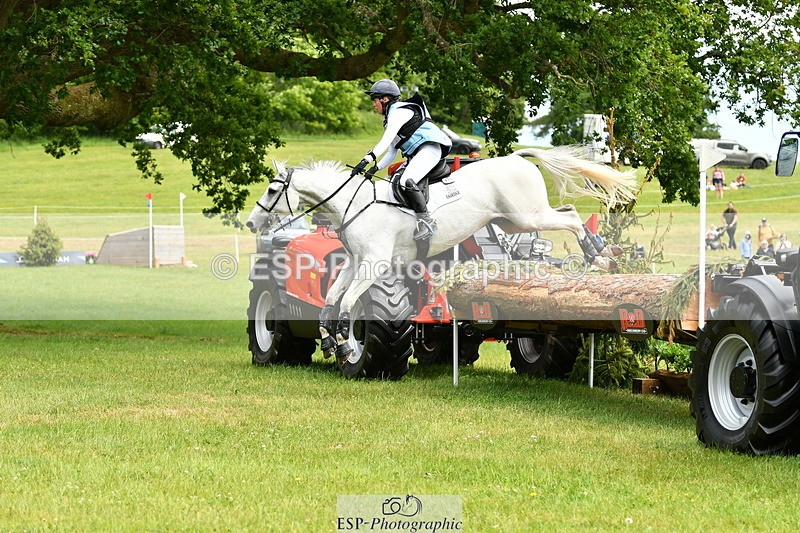 250525A-130618-16747 - D-470-Kitty.King-VENDREDI.BIATS