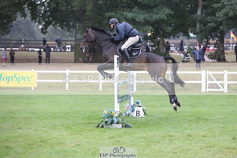 250830A-131558-06613 - Cls 16 Snr Newcomers and 1.10m Open