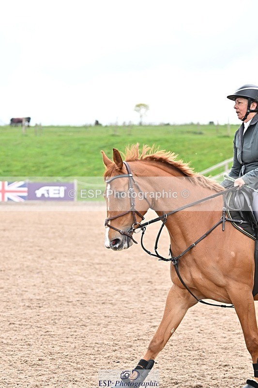 250414-101337-00032 - 70cm Round 1