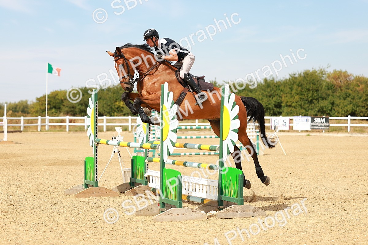 SBM_003812 - Class 14 - Senior Newcomers 1.10m