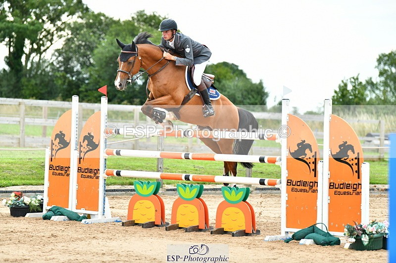 230720A-153446-03934 - Cls 9, 2 Star Big 1.40m Start to break