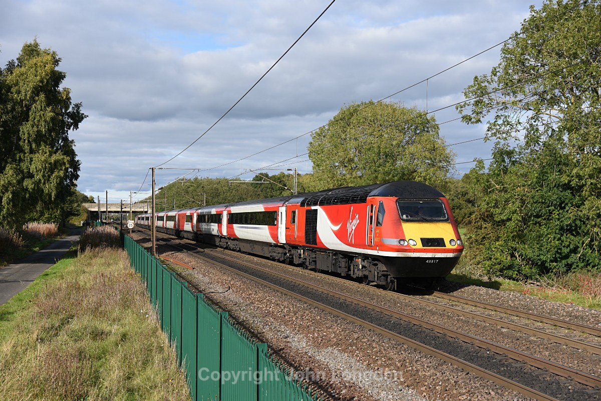 JL - 8.10.17 43317 43277 1E96 12.20 Edinburgh - Kings Cross, Darlingto - East Coast Main Line (north to south)