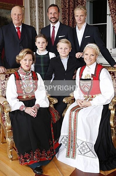 N-34 Entire Norwegian Royal Family - 2016 - Norwegian Royals