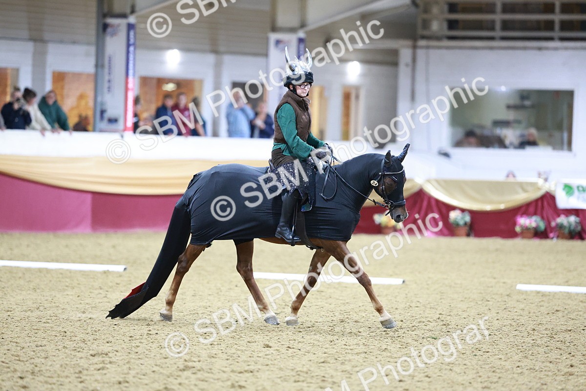 SBM_10350 - Class 62 - Strictly Fancy Dress-Age