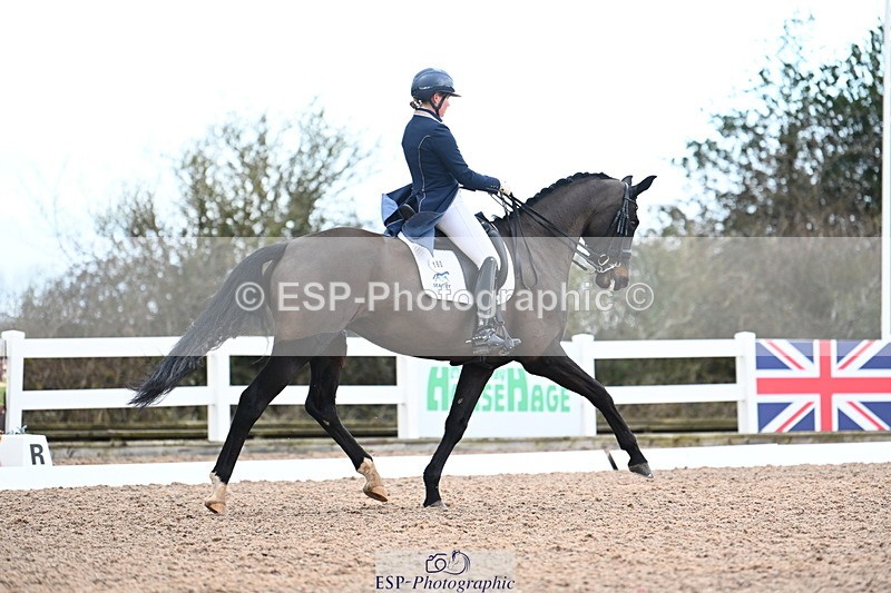 240218A-104636-06069 - 160-Abbie.Newbury-Seagry.Firstamour