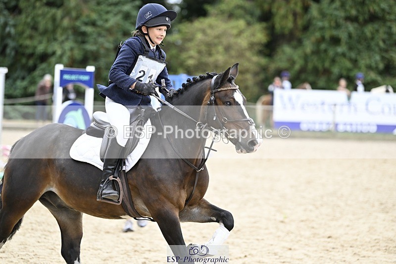 250820A-130927-06944 - Round 1, Start to 1.30pm Break