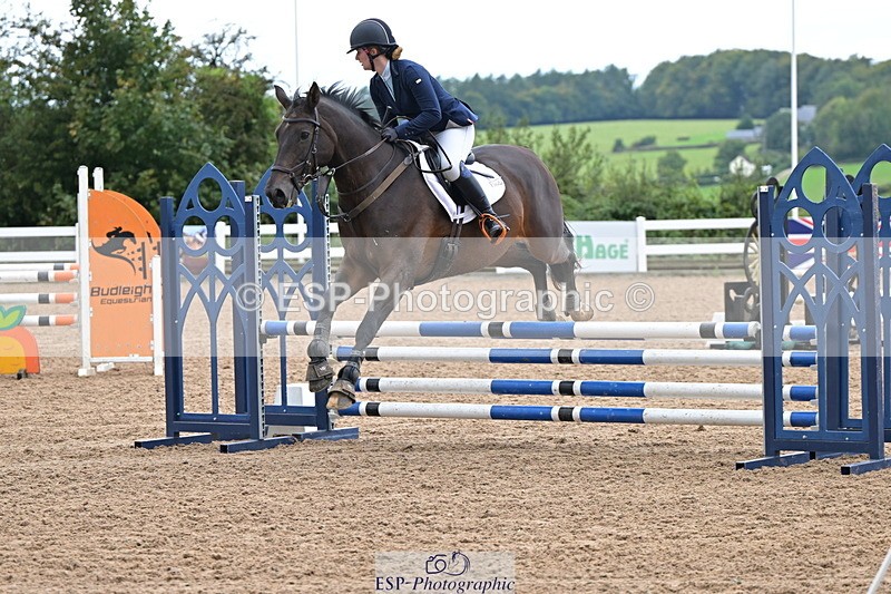 240925A-104100-00093 - Cls 1 British Novice and 90cm Open