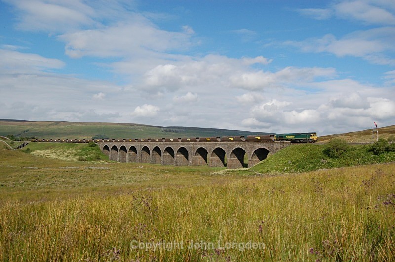 26.7.11 - 66529 6Z32 Killoch - Ratcliffe, Dandry Mire Viaduct - Dandry Mire
