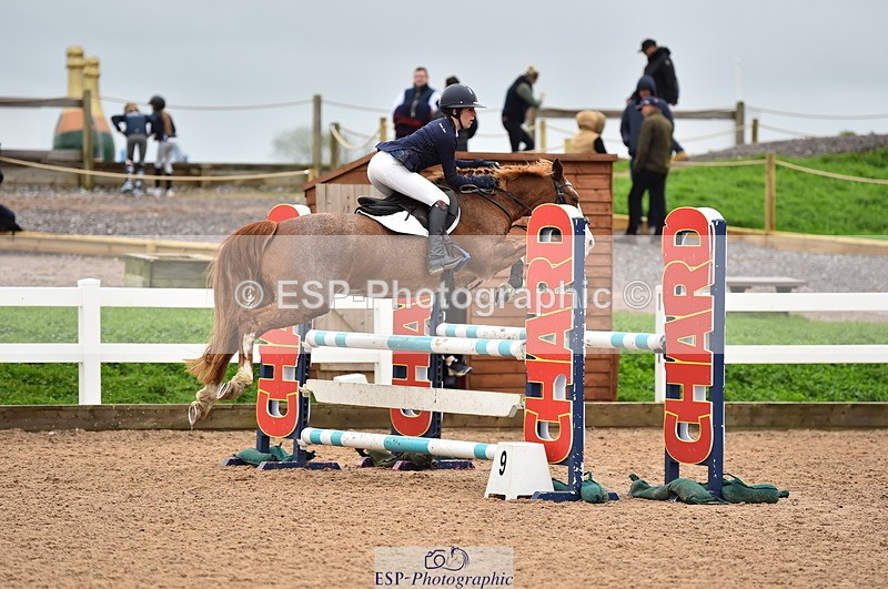 231028A-130436-01575 - Cls 4 Newcomers & 1m Open