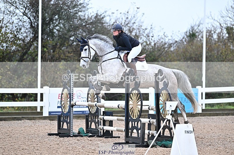 241127-094746-00075 - Cls 01A&B Brit Nov & 90cm Open