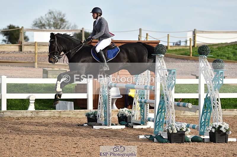 231015A-160926-09245 - Cls 27 1.10m Amateur Q 2nd R