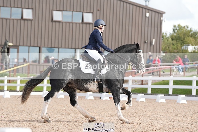 250906-105343-01571 - 061-christine.harrisonRed.Flair