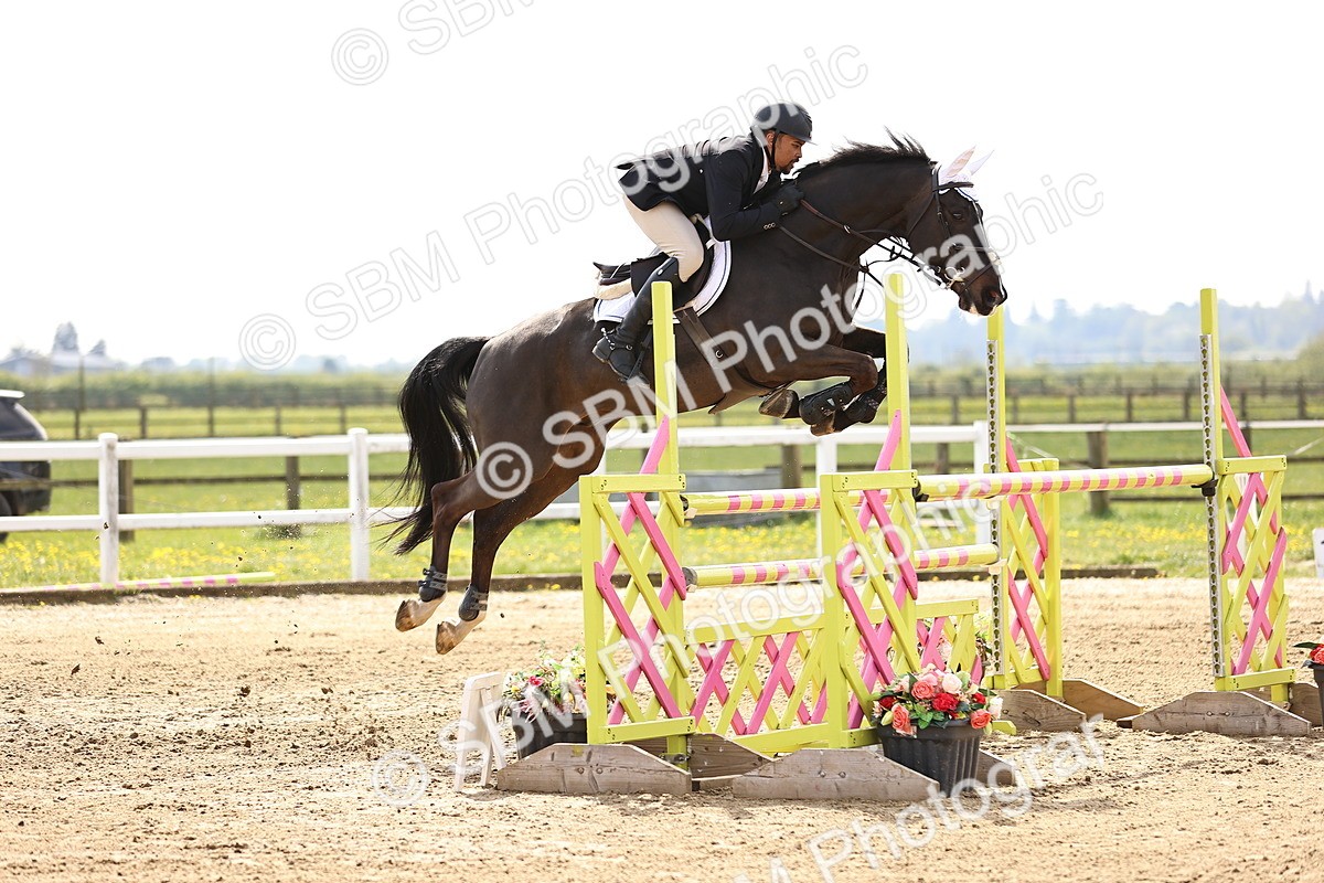  - Class 13 - Senior Foxhunter - 1.20m