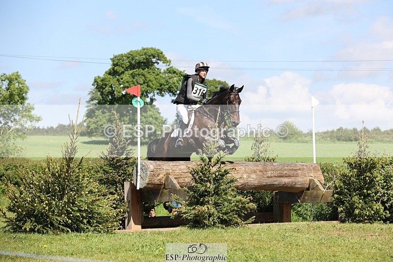 240525-100648-11923 - 316-LB_METTAPHOR-Tom_Rowland