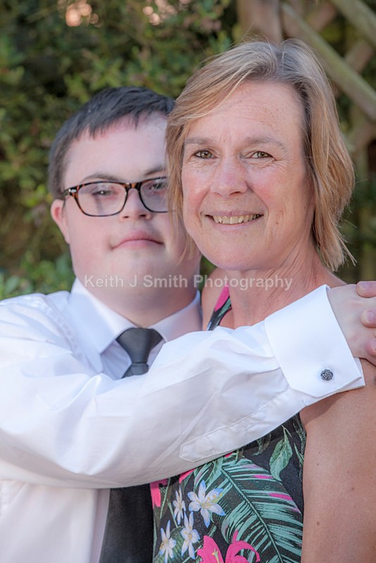 8SKJ7731 - Marianne and Chris