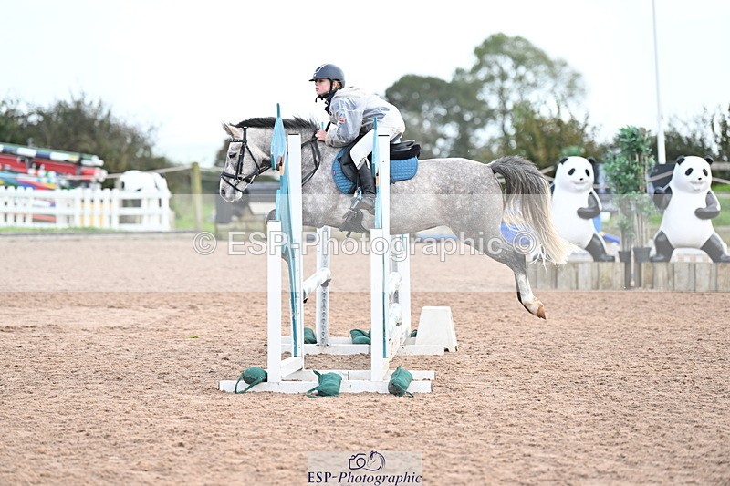 231029A-125250-03375 - Stepping Stones 128cm & 138cm