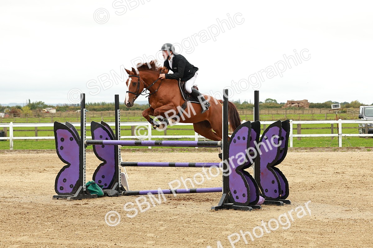 1I0A8091 - Class 5 - Senior Foxhunter 1.20m