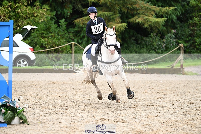 240824X-093722-23272 - 70cm Round 2 9.30 to 10.30