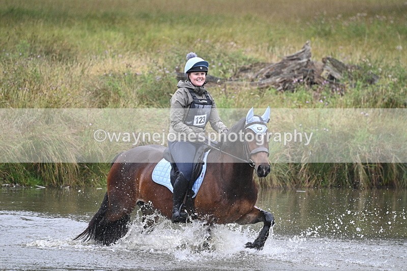 WJ7_9026 - Time at Water 11:53 to 12:23
