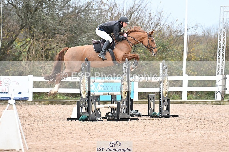 241206-135931-01033 - Cls 6 Foxhunter and 1.20m Open