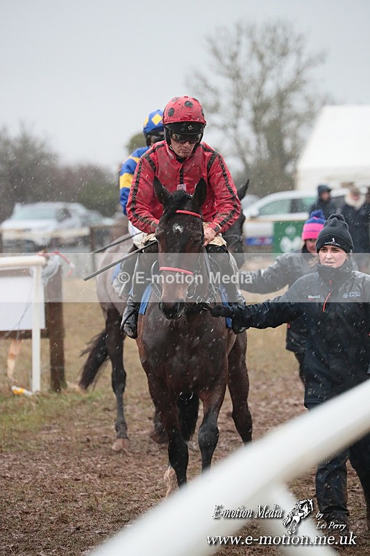 PtP 260125 1007 - Cocklebarrow Point-to-Point racing with the Heythrop Hunt 26/01/25