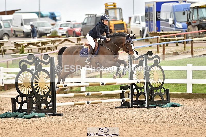 240403A-105914-00118 - Cls 1 British Novice and 90cm Open