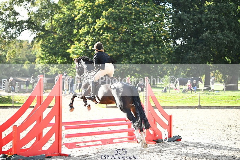 251004A-153427-01881 - Classes 8 & 9 70cm