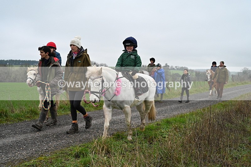 WJ7_9862 - Walk out..