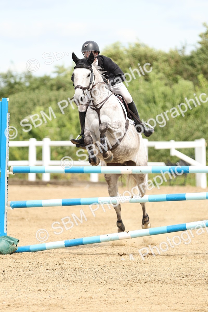 SBM_001003 - Class 4 - Senior Newcomers - 1.10m