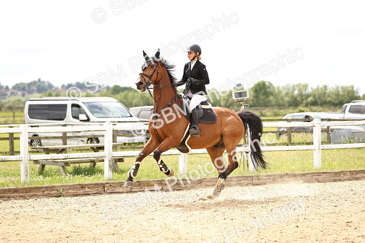 SBM_007841 - Class 19 - Senior Newcomers - 1.10m