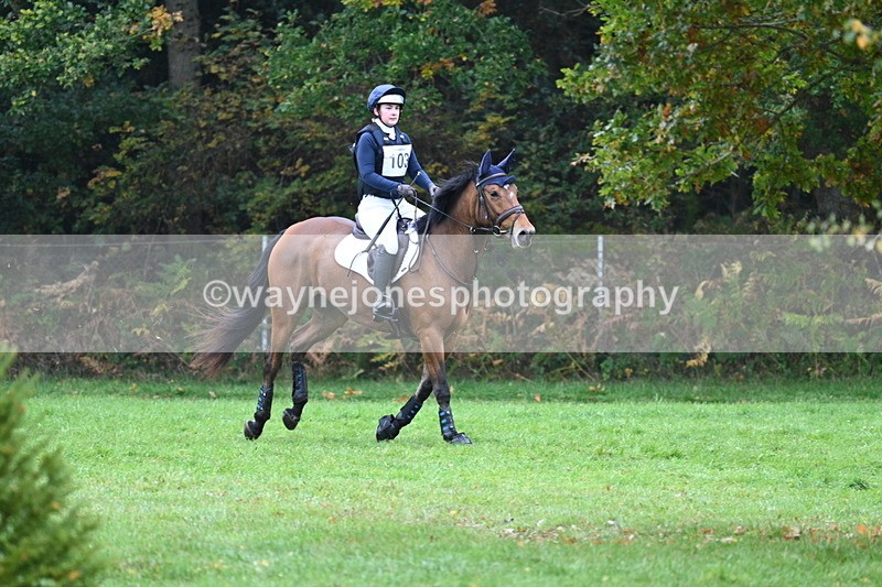 WJ7_3107 - Time 10:47 to 11:11 at the water