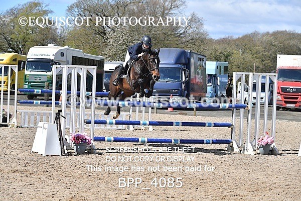 BPP_4085 - CLASS 6 FRI Senior Newcomers/ 1.10m Open