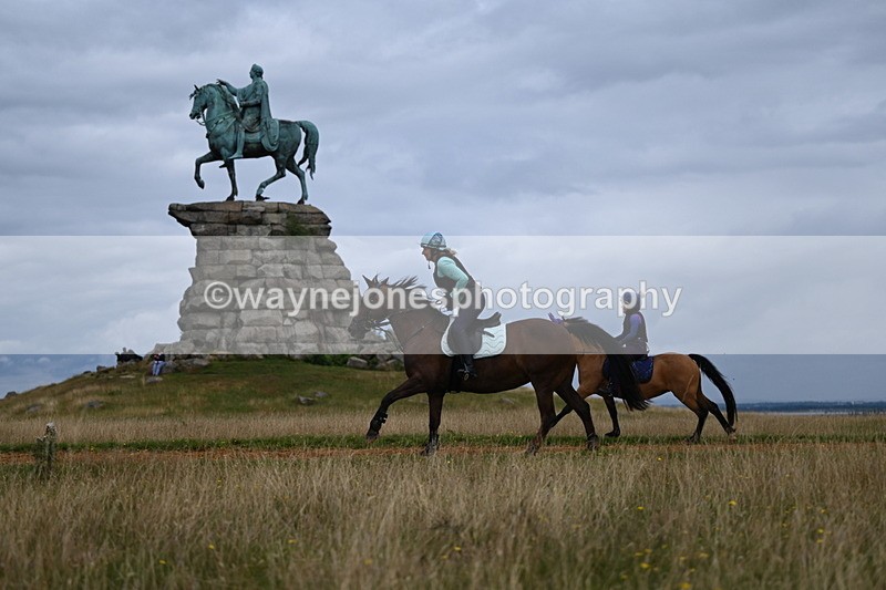 DSC_6167 - Time at Statue 12:17 to 12:44