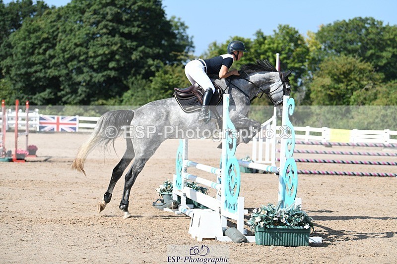 250725-100007-01275 - Cls 6 Snr British Novice and 90cm