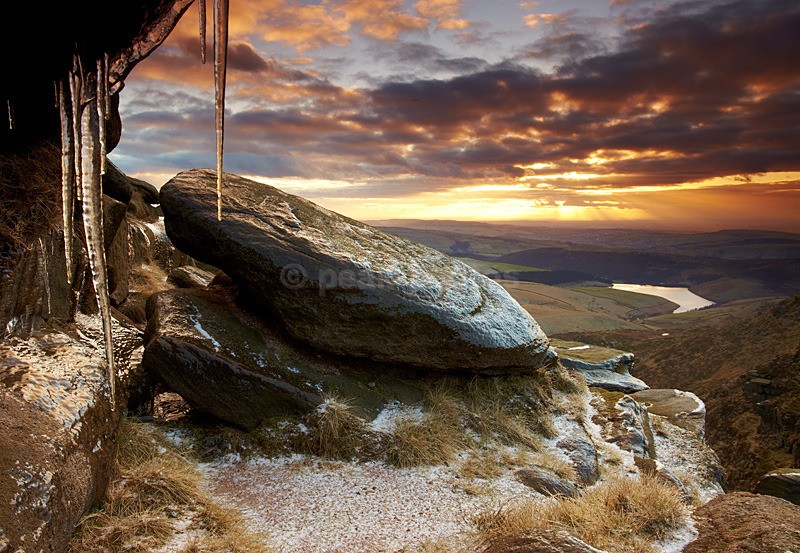 Kinder Icicles - Peak District | Dark Peak