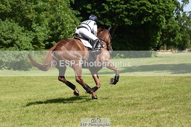 230528-105552-16117 - 401-BLING-Laura_Collett-XC