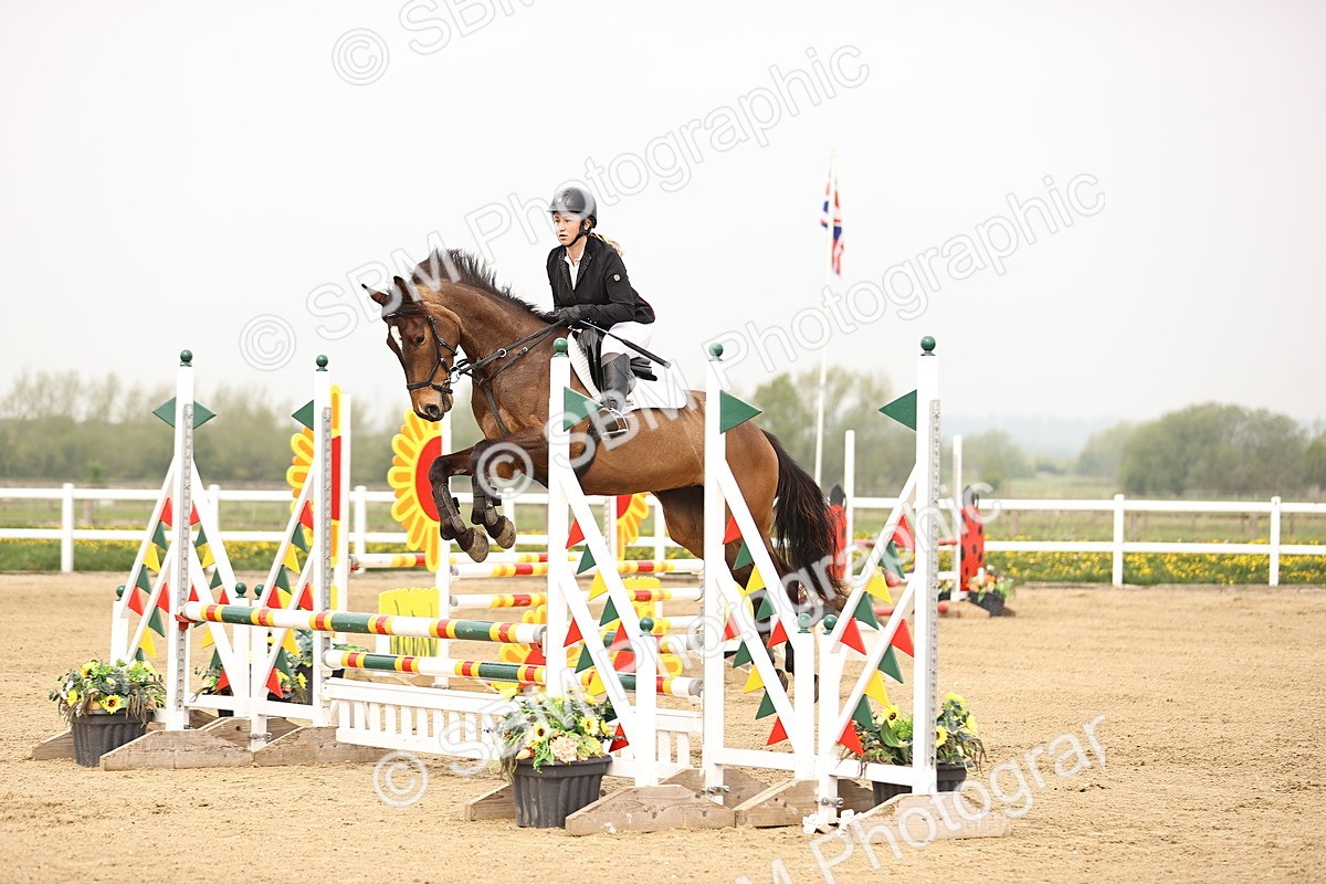  - Class 15 - Senior British novice - 90cm