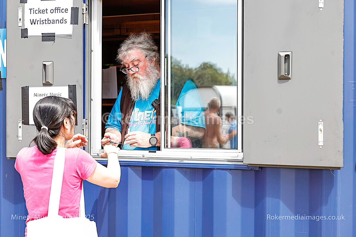 FRIDAY-6 - MINETY 2025